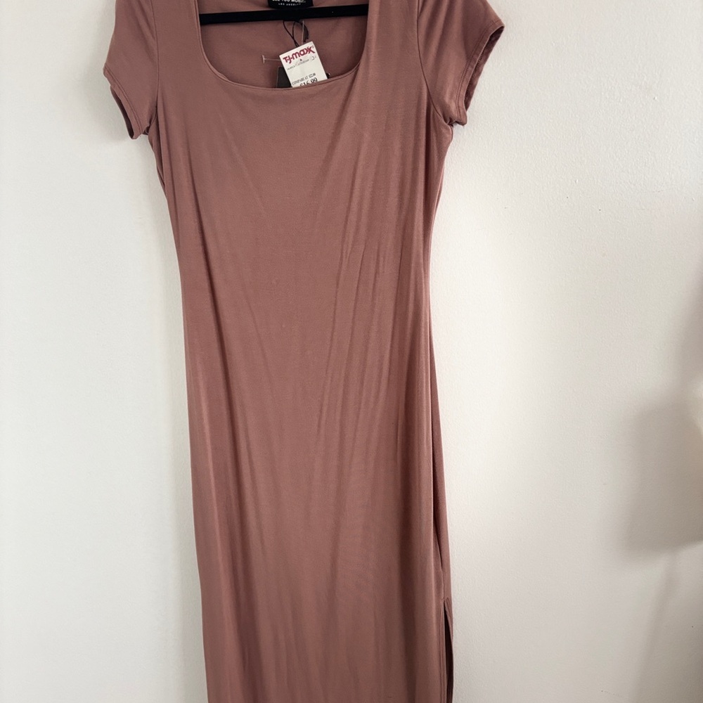 Elegant Mauve Midi Dress